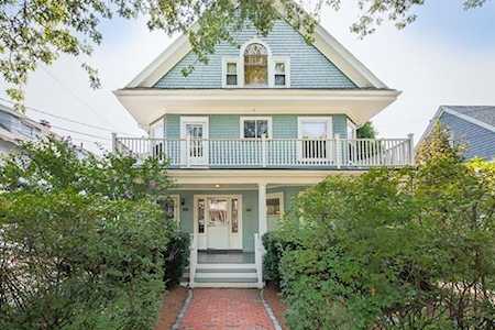 184 Pleasant St #1 Arlington, MA 02476