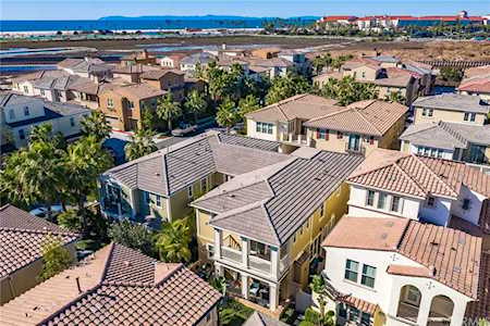 8243 Noelle Drive Huntington Beach, CA 92646