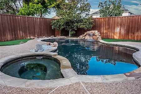 9016 Mcmullen Drive Plano, TX 75025