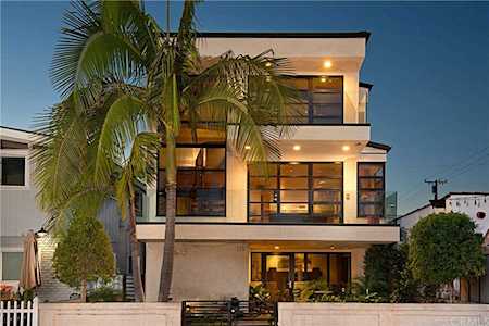 179 Santa Ana Avenue Long Beach, CA 90803