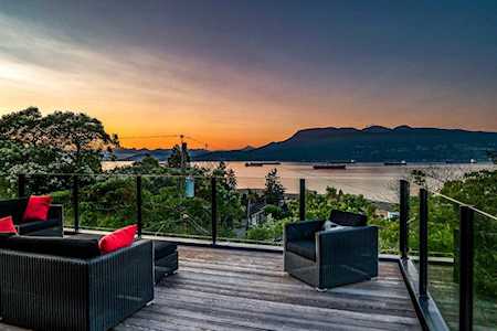 4584 W 1st Avenue Vancouver, BC V6R 1H8