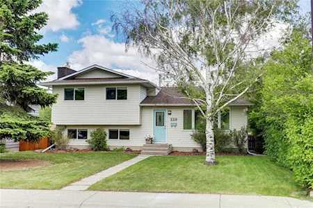 220 Nottingham Road NW Calgary, AB T2K 5N5