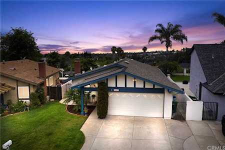 23207 Via Reina Mission Viejo, CA 92691
