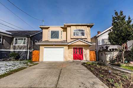 2349 E Georgia Street Vancouver, BC V5L 2C1