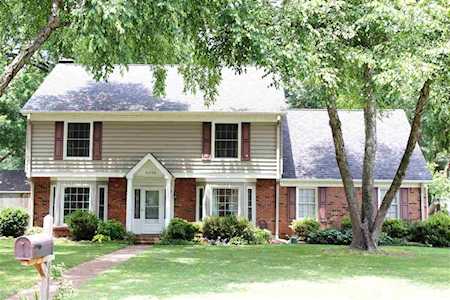8038 Sparkling Lake Cv Germantown, TN 38138