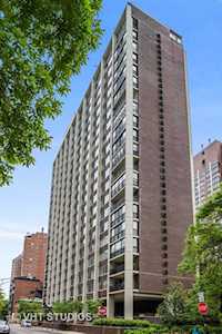 1 E Schiller St #3A Chicago, IL 60610