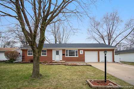 36 Whitney Way Montgomery, IL 60538