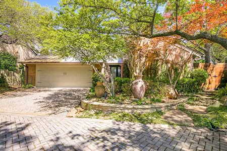 16 Royal Way Dallas, TX 75229
