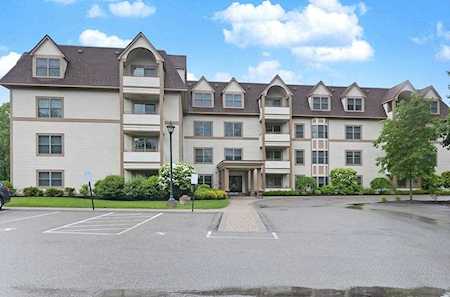 12 Russell Rd #103 Wellesley, MA 02482
