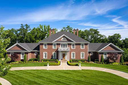 5708 Harrods Glen Dr Prospect, KY 40059