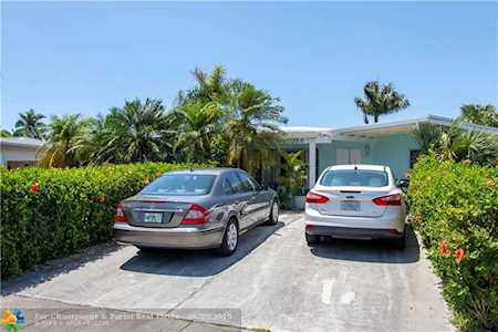 1024 SE 14th Ct Deerfield Beach, FL 33441