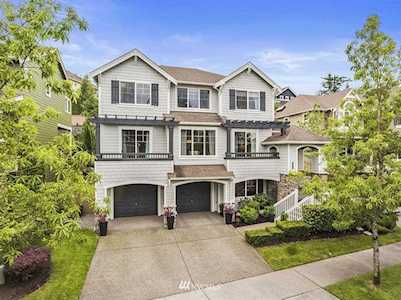 35011 SE Curtis Dr Snoqualmie, WA 98065