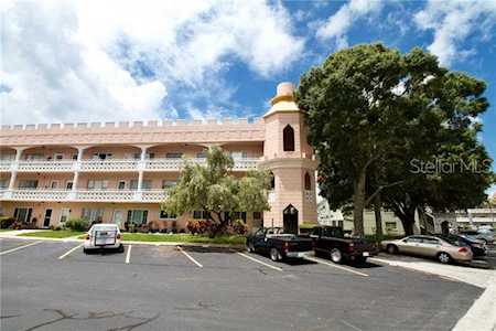 2457 Ecuadorian #57 Clearwater, FL 33763