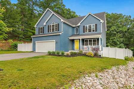 270 Fir Hill Ln Northbridge, MA 01534