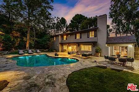 10966 Wrightwood Lane Studio City, CA 91604
