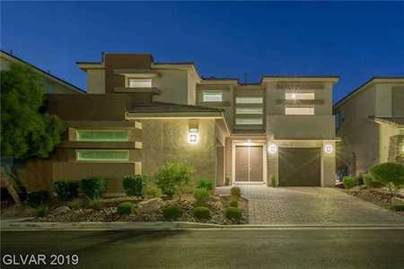 8150 Aster Meadow Way Las Vegas, NV 89113