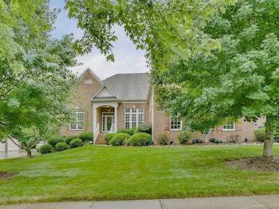 9042 Kensington Forest Dr Harrisburg, NC 28075