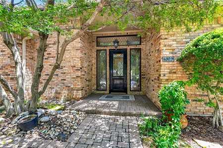 5727 Plumtree Drive Dallas, TX 75252