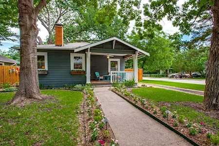 814 N Clinton Avenue Dallas, TX 75208