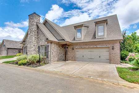 2208 Villa Garden Way Knoxville, TN 37932