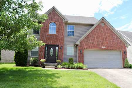 1608 Crosstimbers Dr Louisville, KY 40245