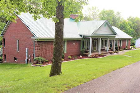 125 Stonehouse Trail Bardstown, KY 40004