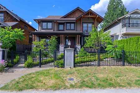 522 E 10th Street North Vancouver, BC V7L 2E6