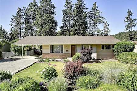 258 Terrace Drive Kelowna, BC V1V1G2