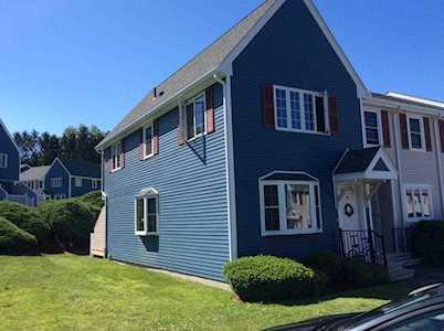 17 Fernwood Dr #A Leominster, MA 01453