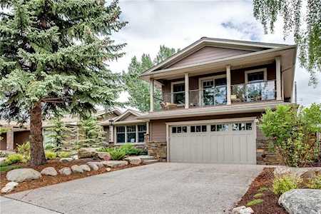 14016 Park Estates Drive SE Calgary, AB T2J 3W3
