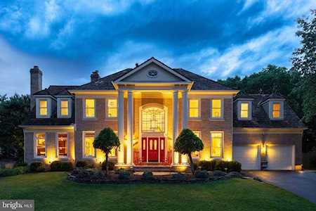 12592 Misty Creek Ln Fairfax, VA 22033