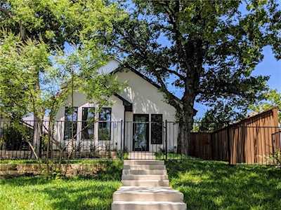 1211 Woodlawn Avenue Dallas, TX 75208