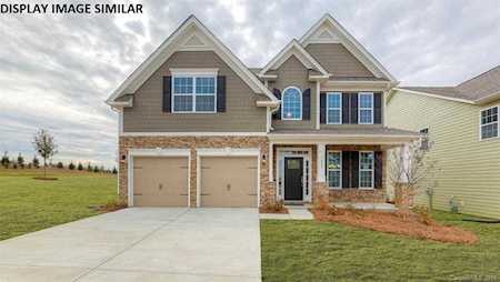 220 Robinwood Ln Lake Wylie, SC 29710