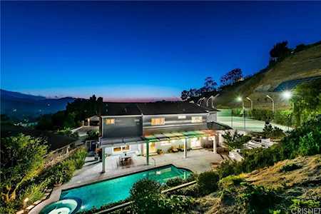 11442 Dona Cecilia Drive Studio City, CA 91604