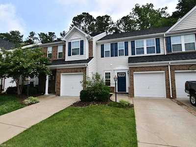 107 Riva Ct Yorktown, VA 23690