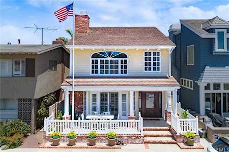 204 Abalone Avenue Newport Beach, CA 92662