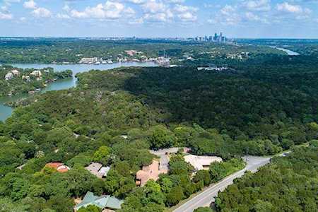 4 Hull Cir West Lake Hills, TX 78746