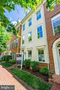 480 Ferdinand Day Dr Alexandria, VA 22304