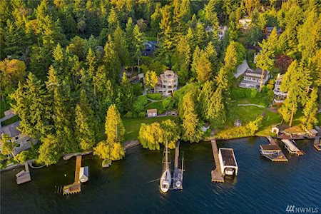 11645 Holmes Point Dr NE Kirkland, WA 98034