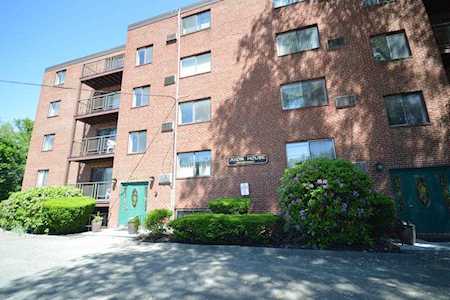295 Main Street #9 Reading, MA 01867