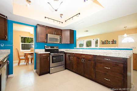 4511 Thomas St Hollywood, FL 33021