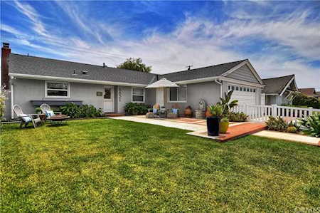 5832 Lourdes Drive Huntington Beach, CA 92649