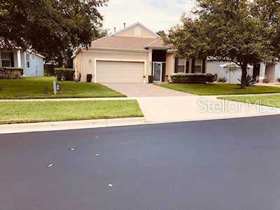 2210 Caledonian Street Clermont, FL 34711