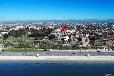 2105 E Ocean Boulevard #12 Long Beach, CA 90803