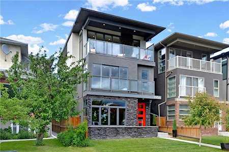1116A Colgrove Avenue NE Calgary, AB T2E 5B9