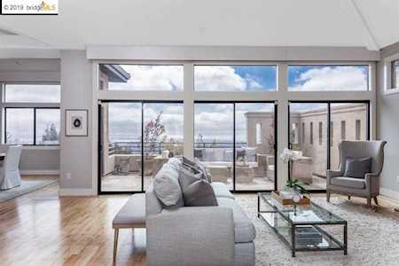 17044 Broadway Terrace Oakland, CA 94611