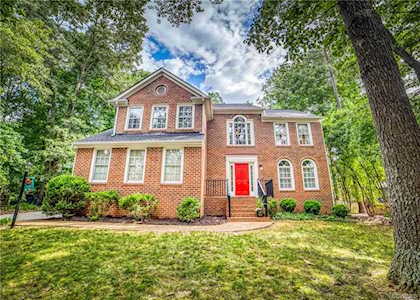 9266 Kings Charter Dr Mechanicsville, VA 23116