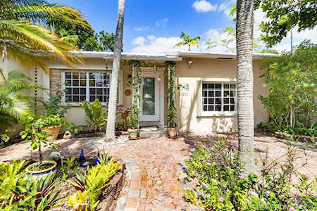 11222 NE 9th Ave Biscayne Park, FL 33161