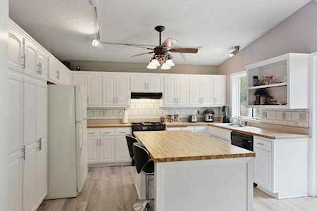 638 Hillwood Court Saint Paul, MN 55119
