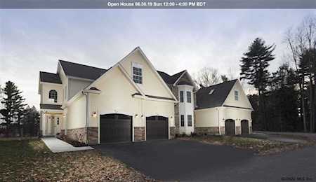 13 Cornerstone Dr Ballston Spa, NY 12020